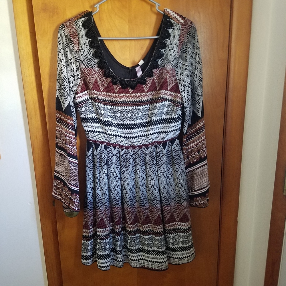 Alya Printed Dress with Beaded Collar - Picture 1 of 6